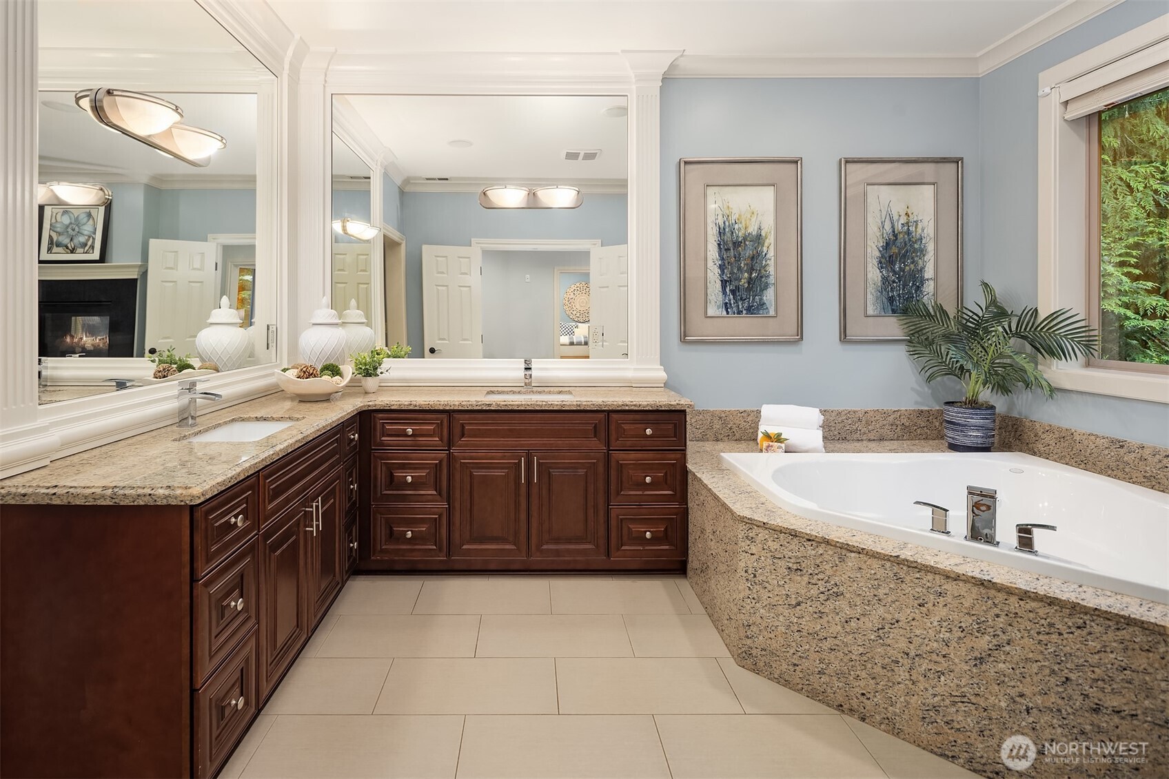 23420 SE 21st Court , Sammamish, WA 98075