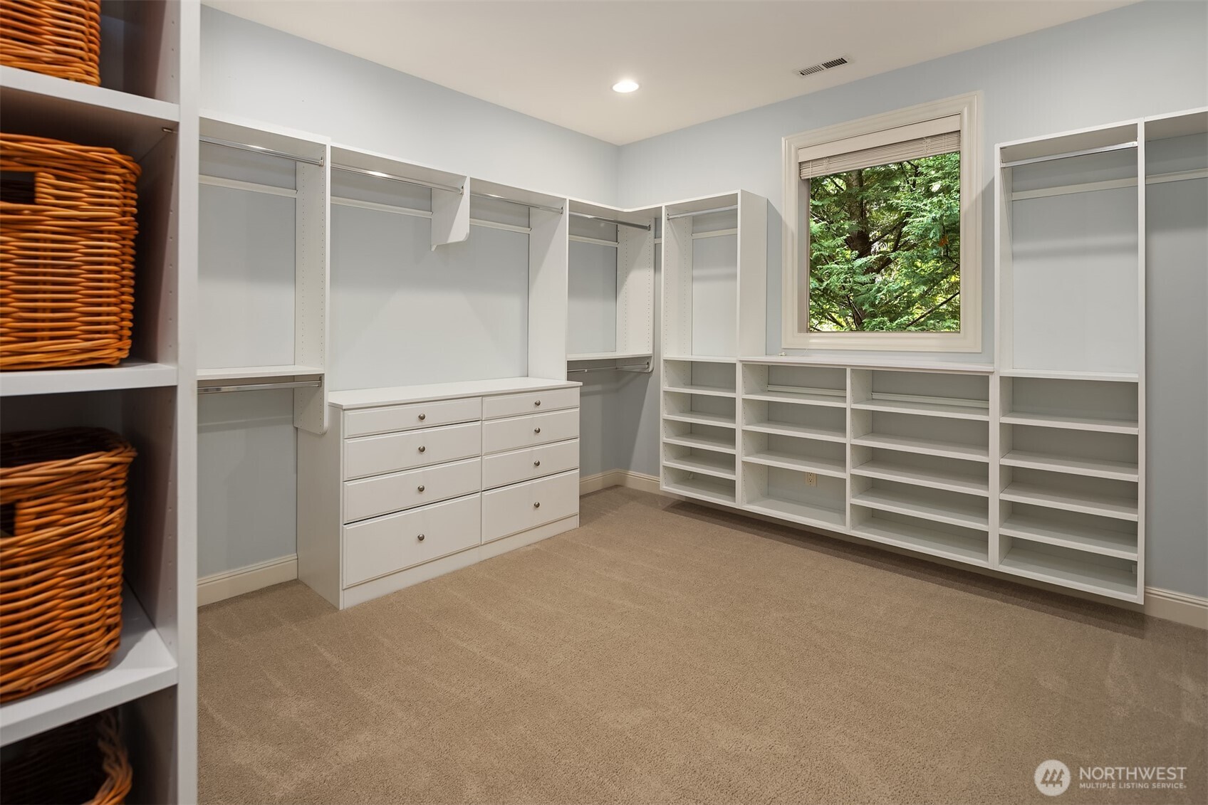 23420 SE 21st Court , Sammamish, WA 98075