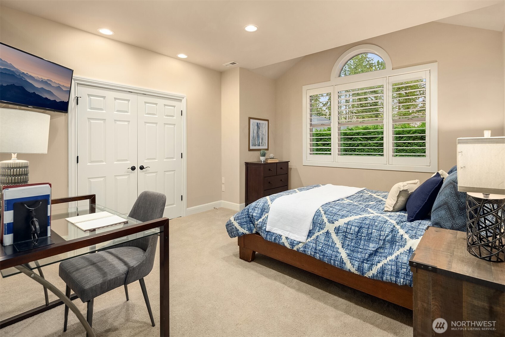 23420 SE 21st Court , Sammamish, WA 98075