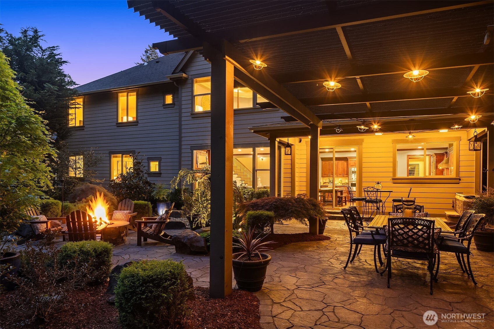 23420 SE 21st Court , Sammamish, WA 98075