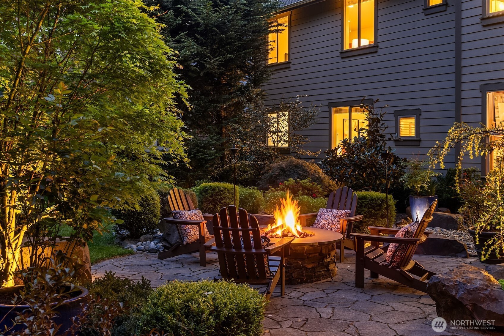 23420 SE 21st Court , Sammamish, WA 98075