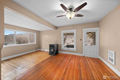 4693 Valley Street , Cashmere, WA 98815 - Photo 5