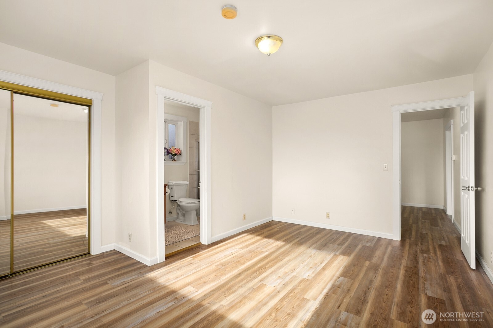 1520 S Bennett Street , Seattle, WA 98108