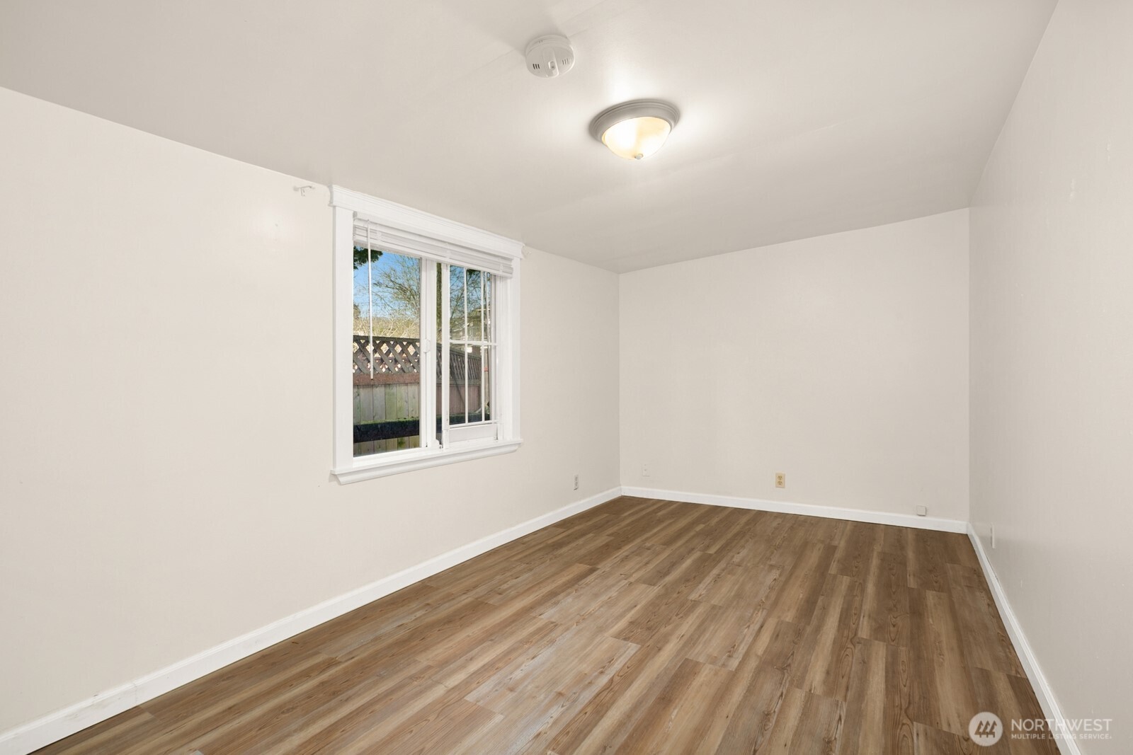 1520 S Bennett Street , Seattle, WA 98108