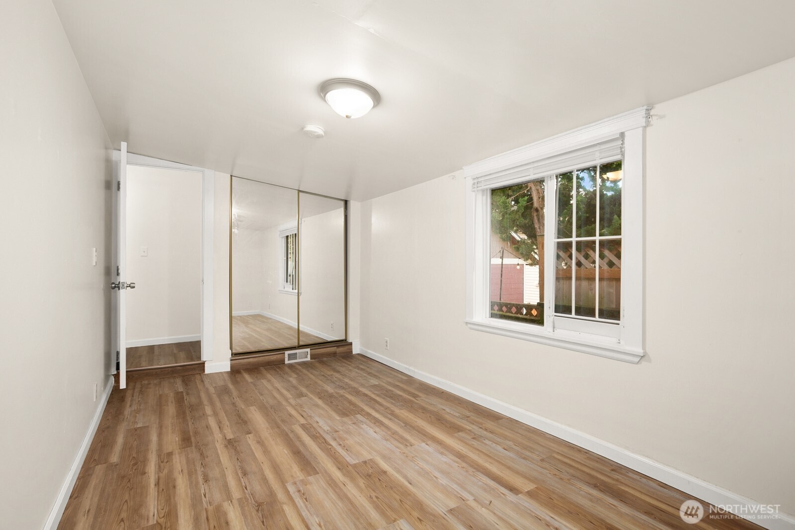 1520 S Bennett Street , Seattle, WA 98108