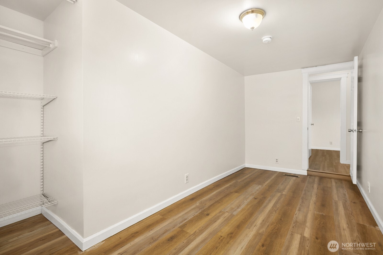 1520 S Bennett Street , Seattle, WA 98108