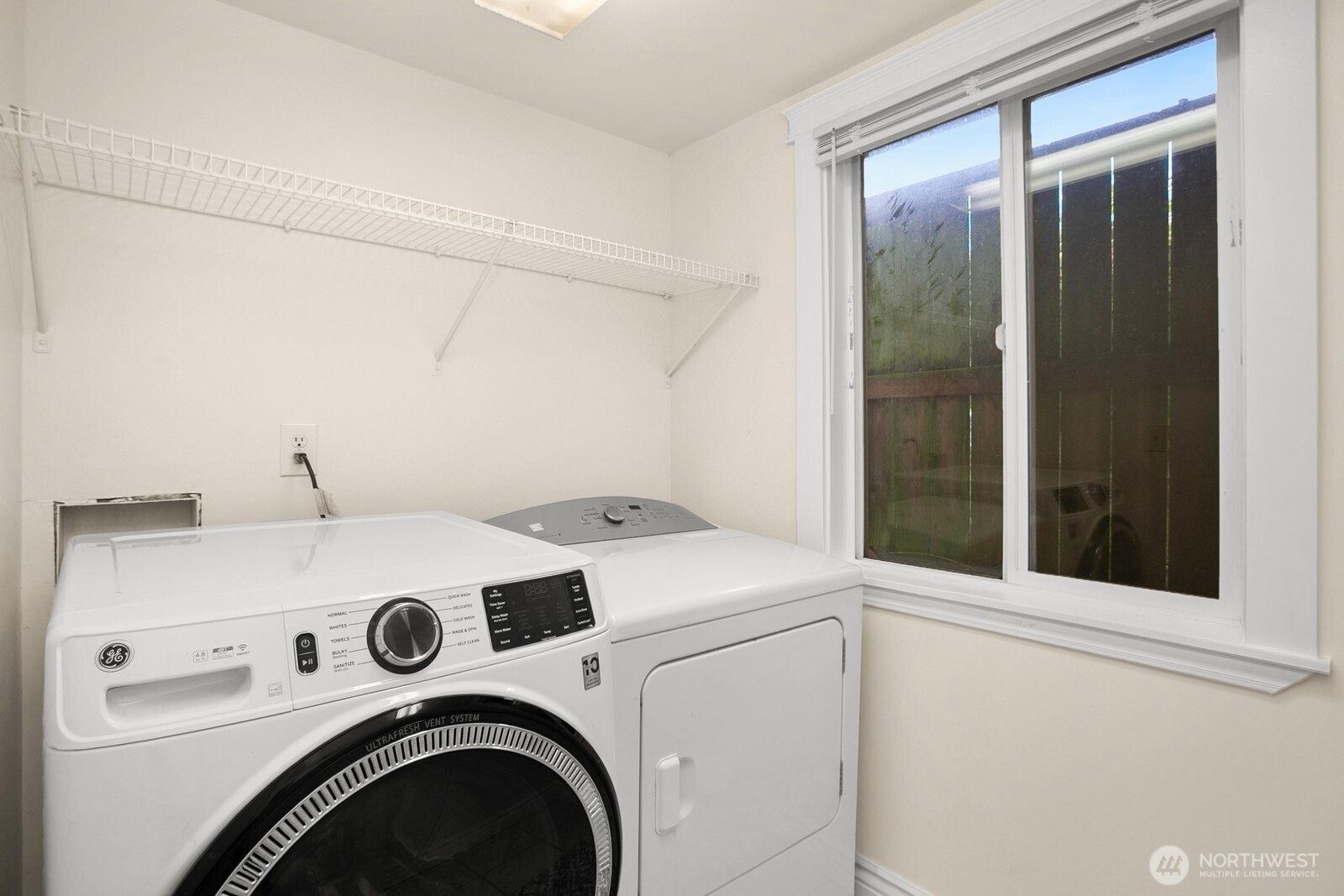 1520 S Bennett Street , Seattle, WA 98108