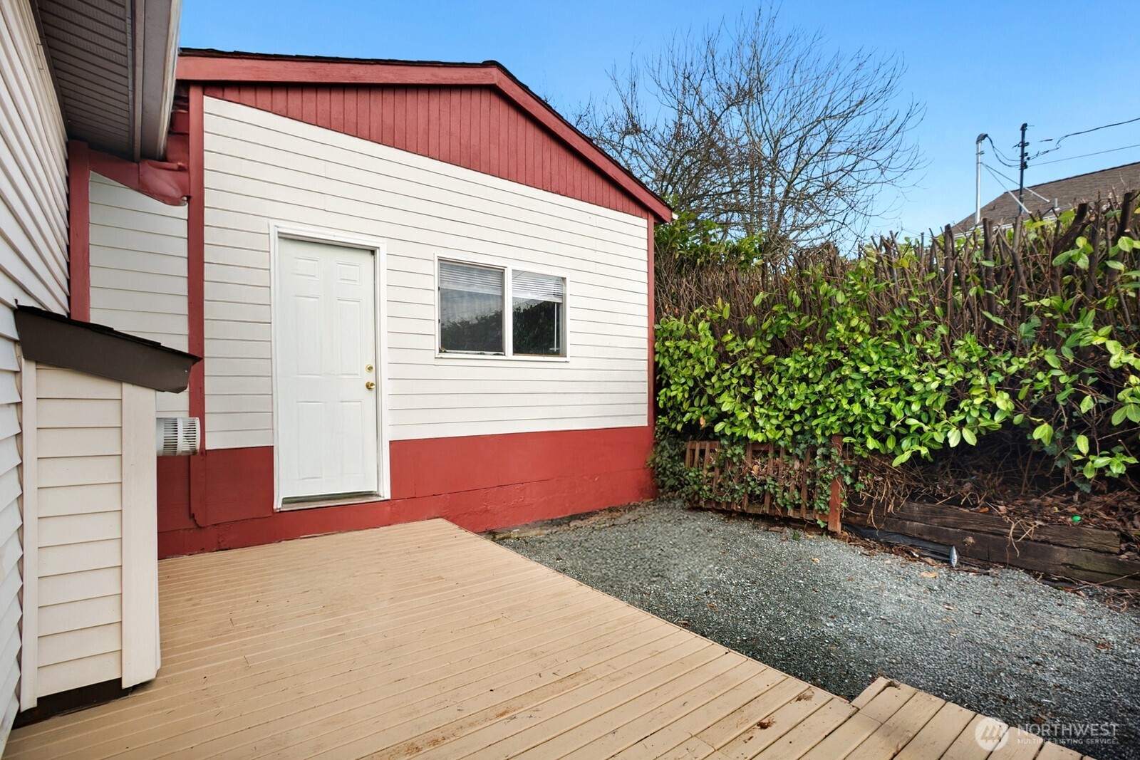 1520 S Bennett Street , Seattle, WA 98108