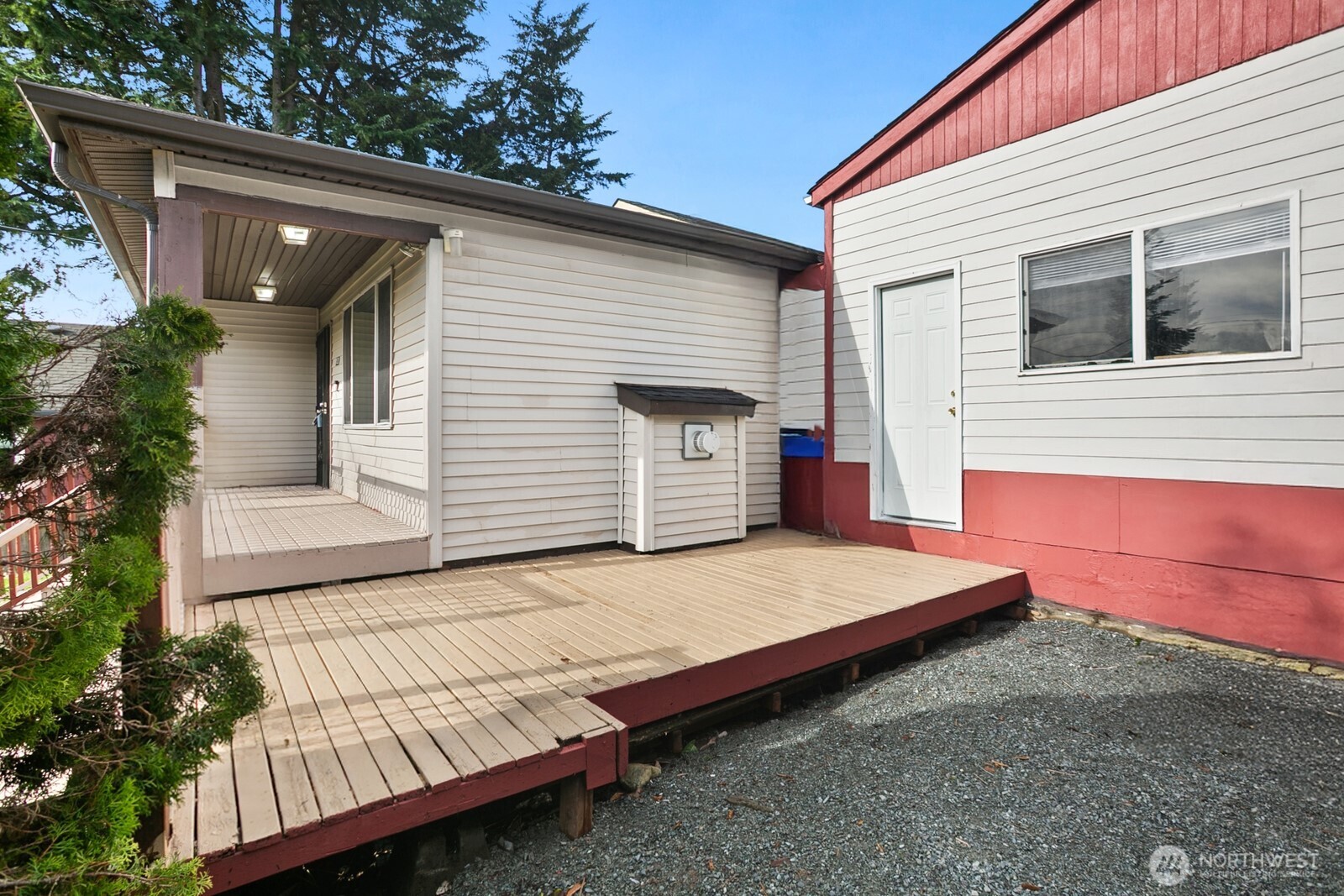 1520 S Bennett Street , Seattle, WA 98108