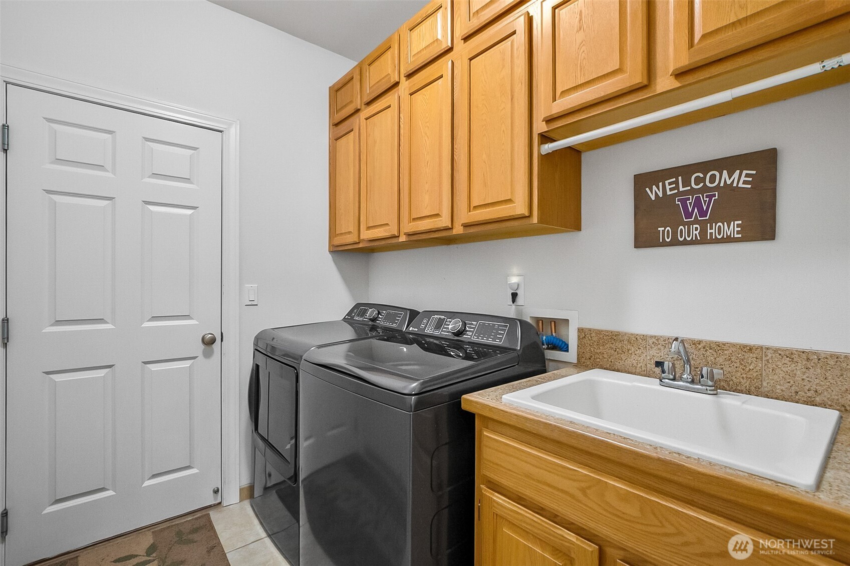 33 Zermatt Court , Camano Island, WA 98282