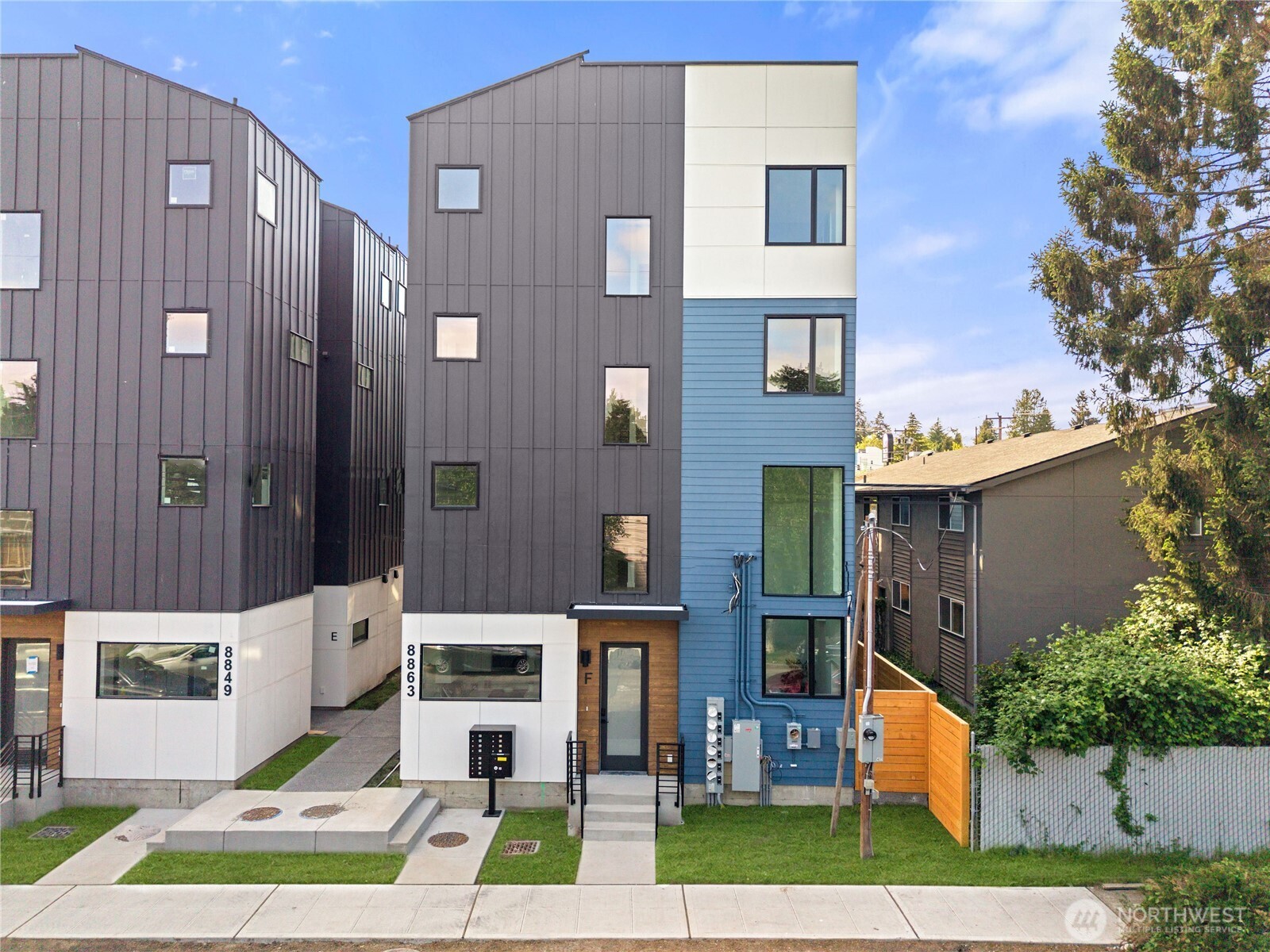 8863 Midvale Avenue N #F, Seattle, WA 98103