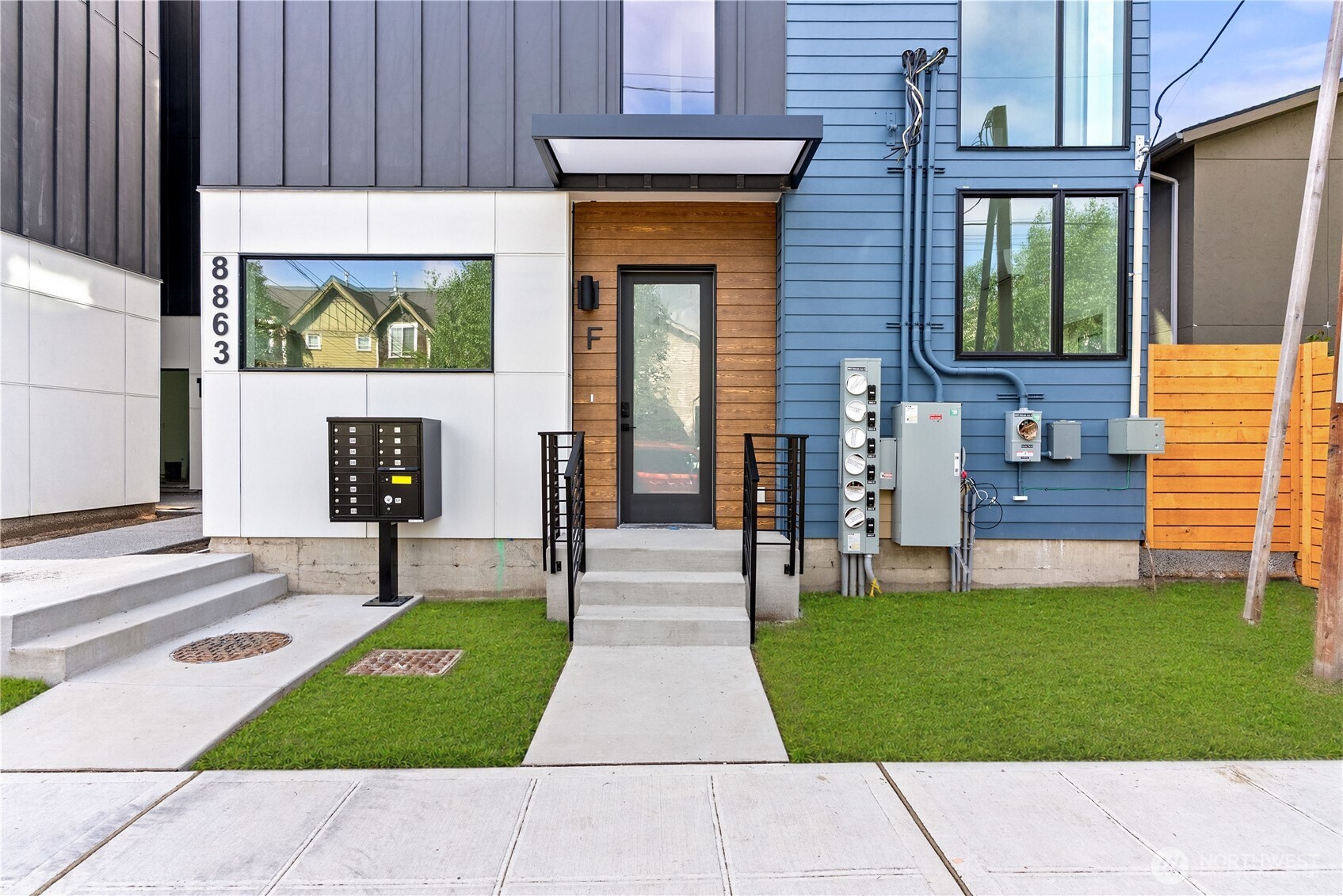 8863 Midvale Avenue N #F, Seattle, WA 98103