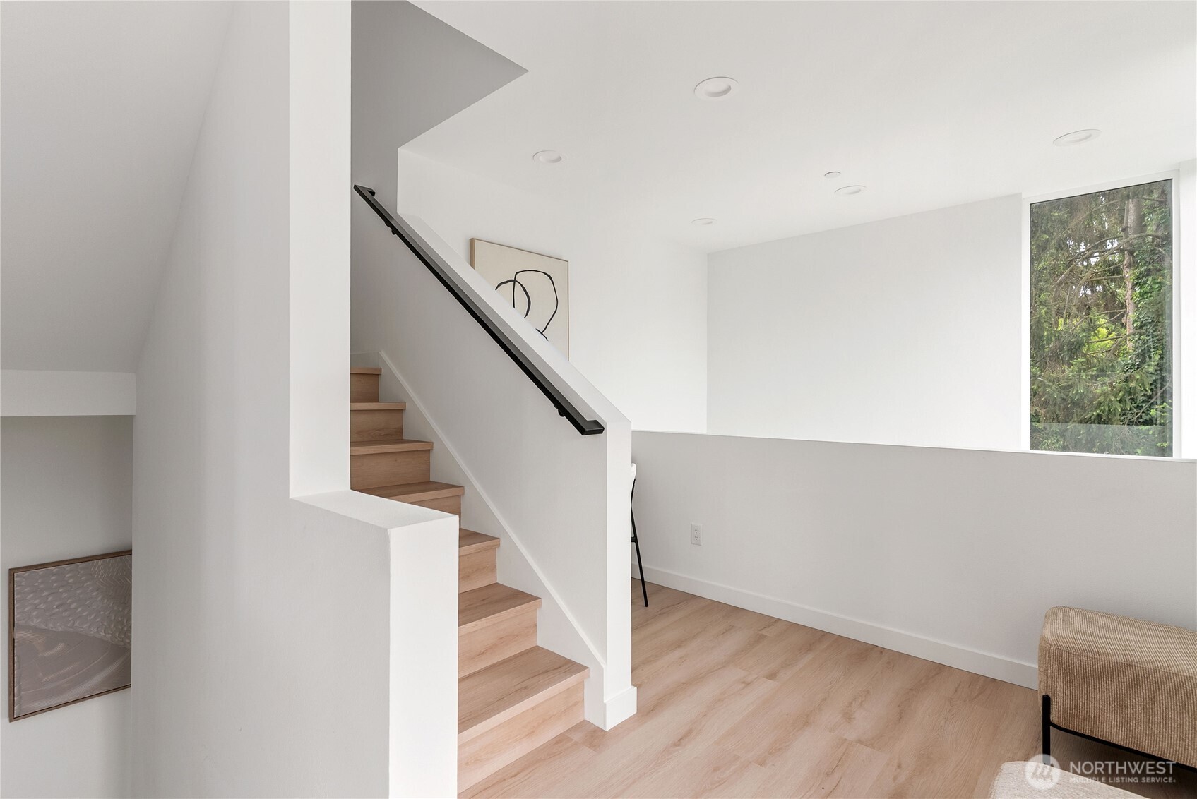 8863 Midvale Avenue N #F, Seattle, WA 98103