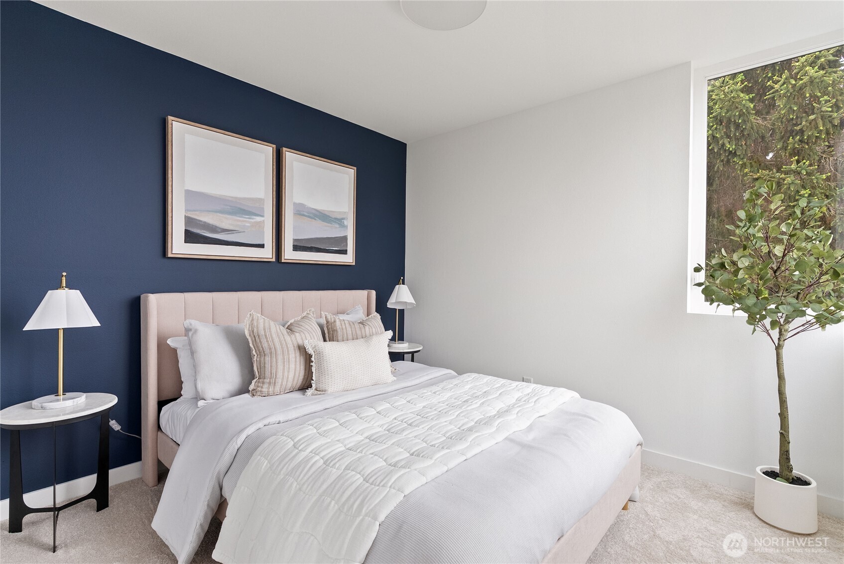 8863 Midvale Avenue N #F, Seattle, WA 98103