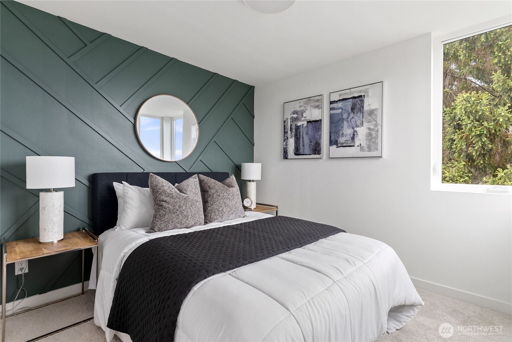 8863 Midvale Avenue N #F, Seattle, WA 98103