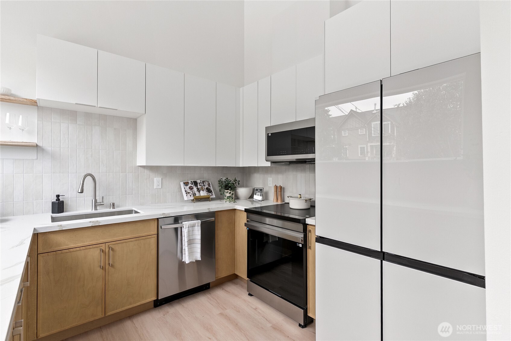 8863 Midvale Avenue N #F, Seattle, WA 98103