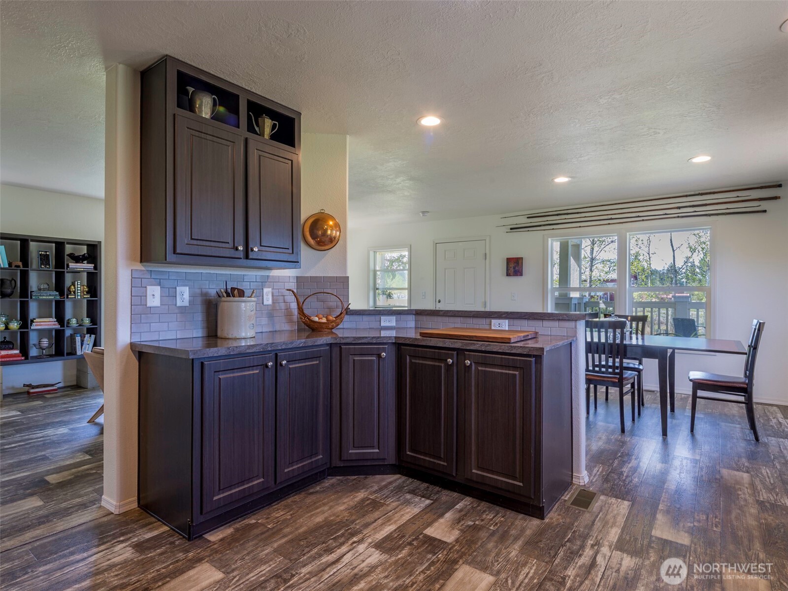 274192 E Hwy 101 , Sequim, WA 98382