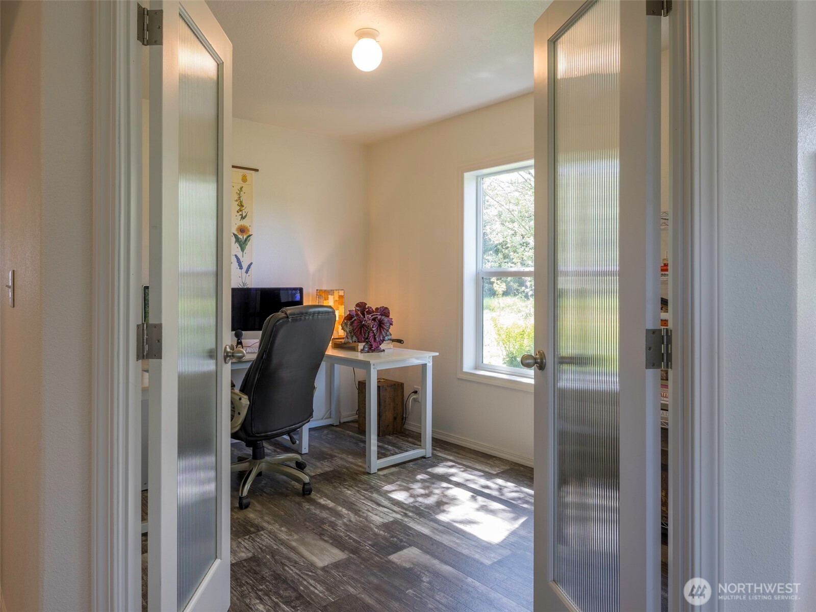 274192 E Hwy 101 , Sequim, WA 98382