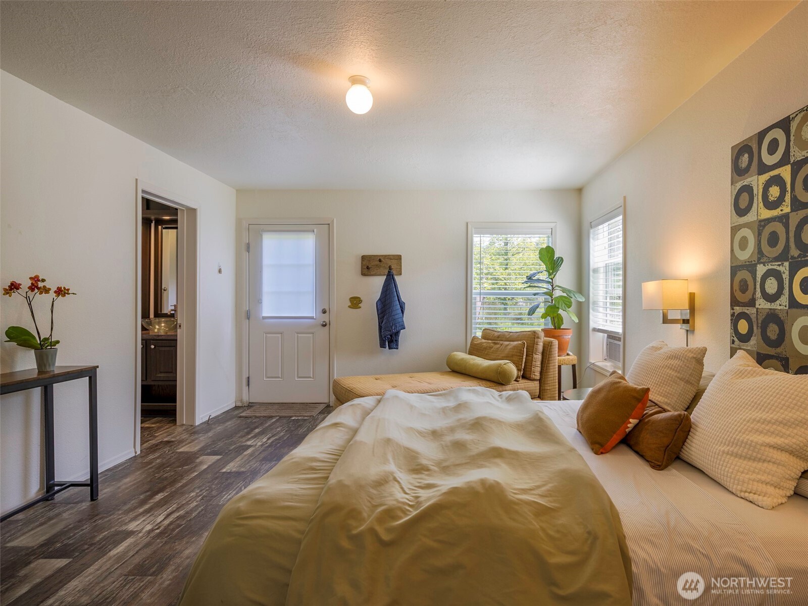 274192 E Hwy 101 , Sequim, WA 98382