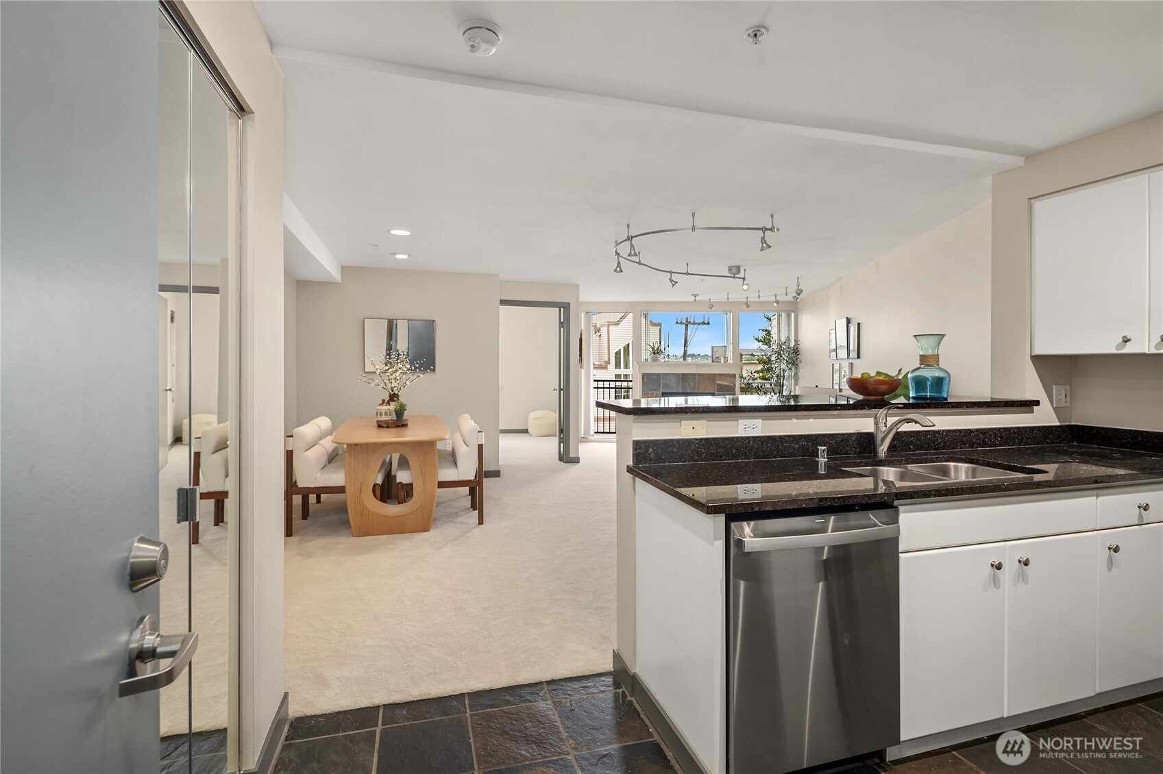 232 Belmont Avenue E #404, Seattle, WA 98102