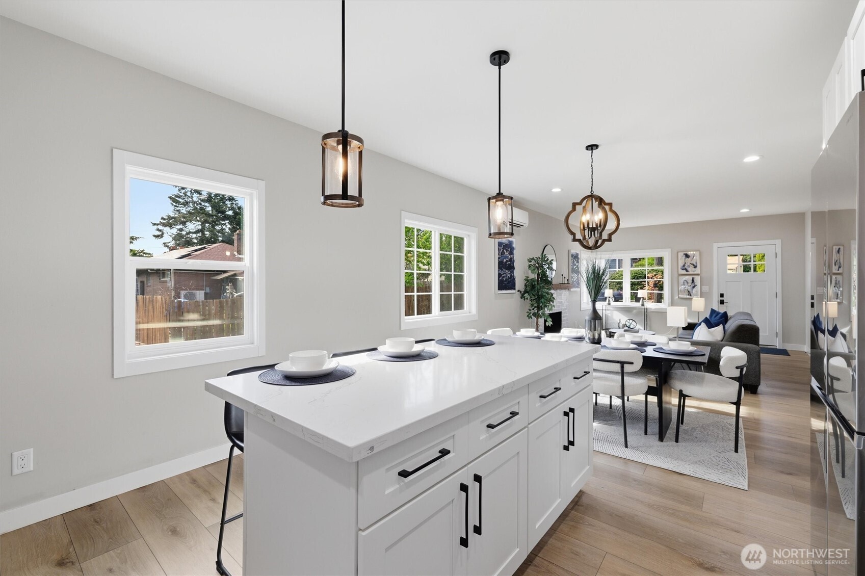 1113 S Pearl Street , Seattle, WA 98108