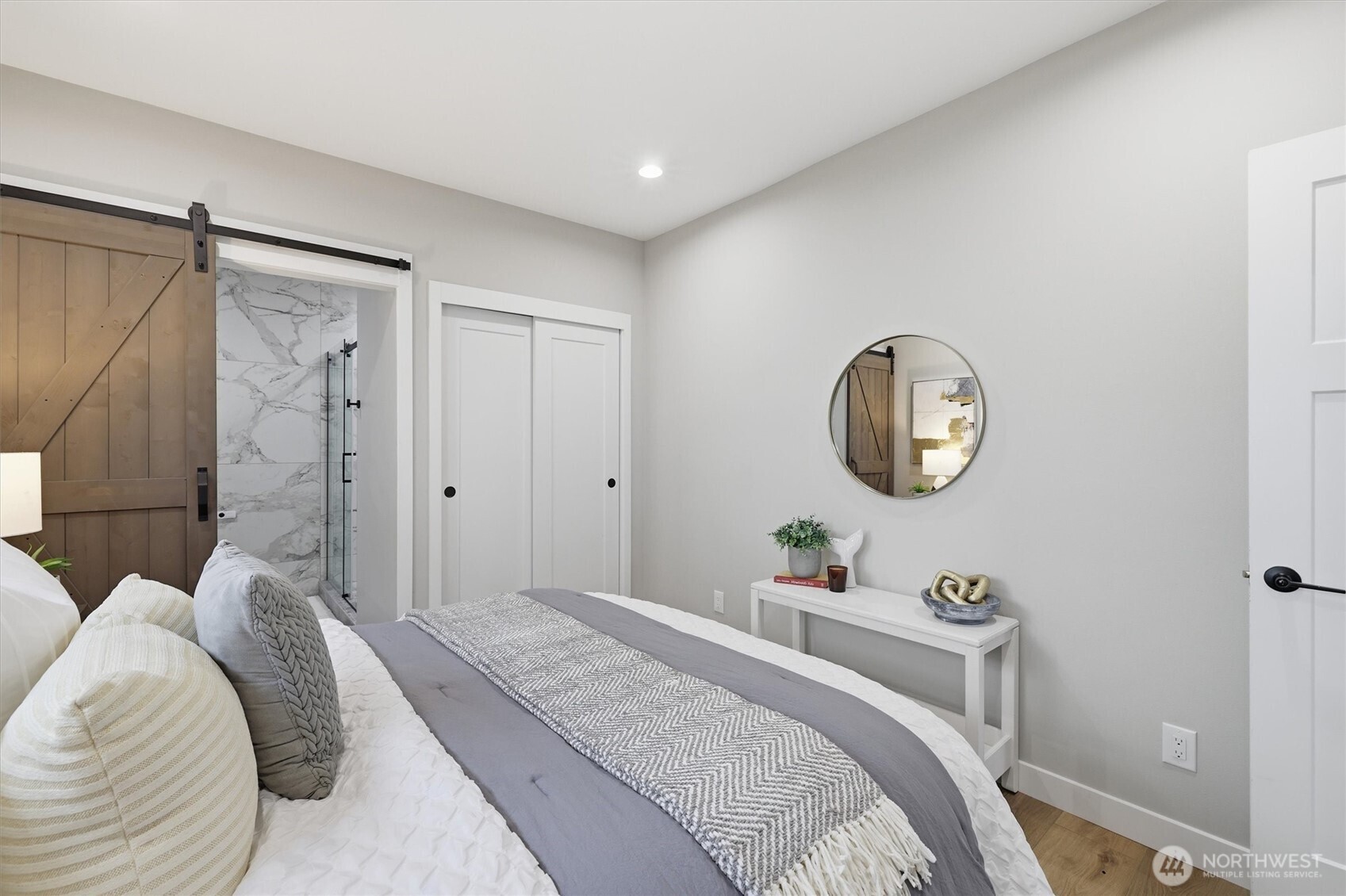 1113 S Pearl Street , Seattle, WA 98108