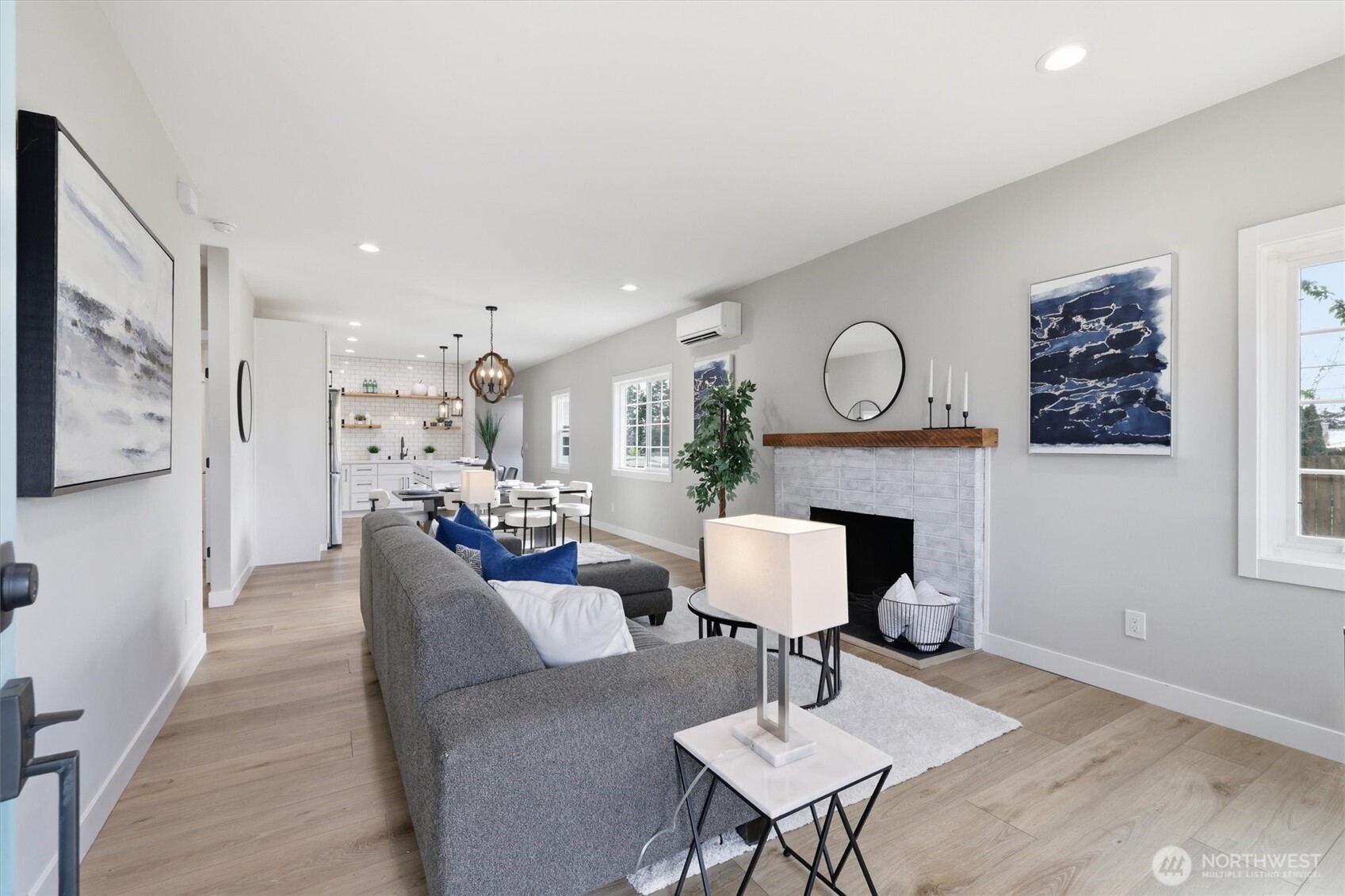 1113 S Pearl Street , Seattle, WA 98108