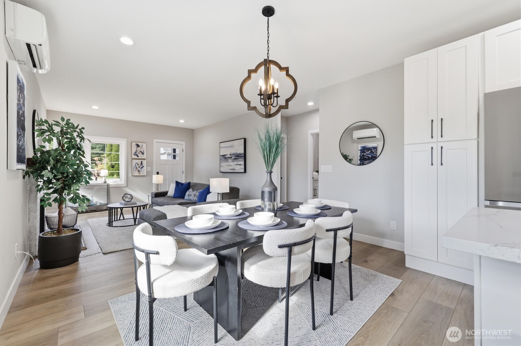 1113 S Pearl Street , Seattle, WA 98108