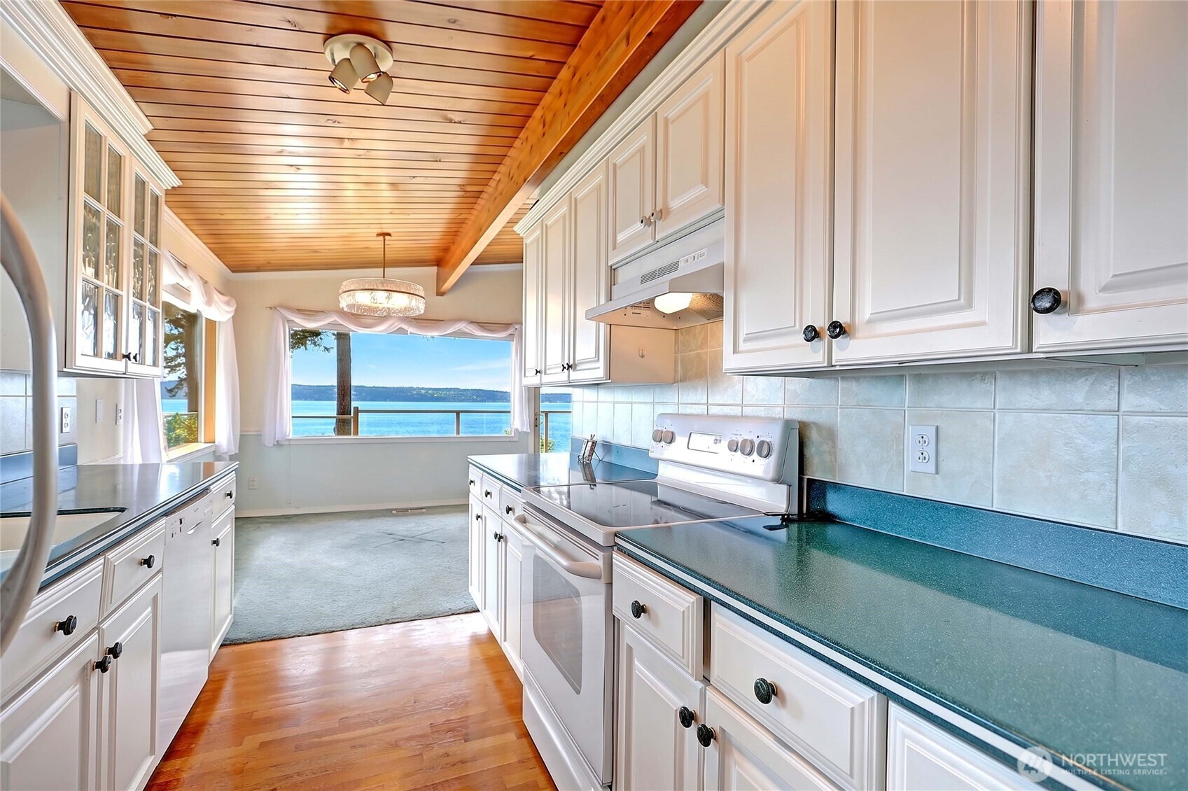 1246 SW Camano Drive , Camano Island, WA 98282