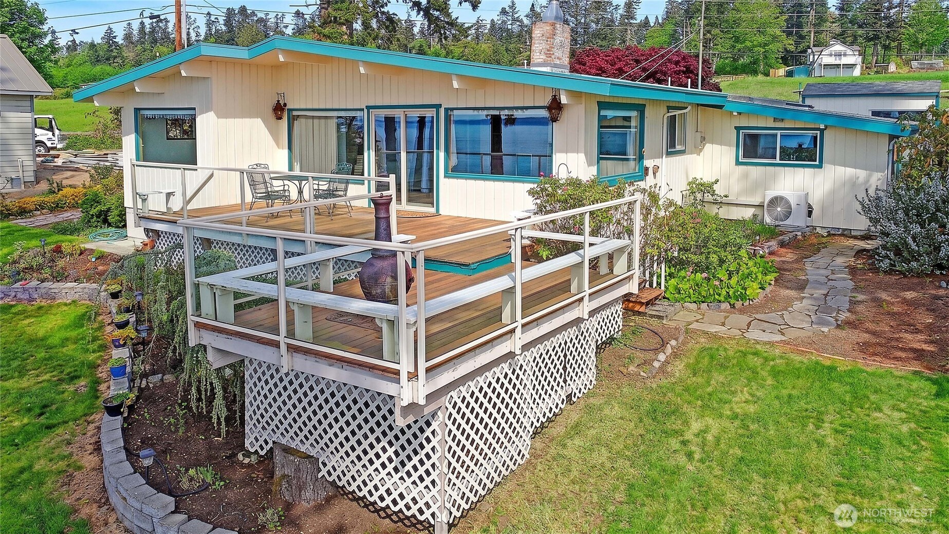 1246 SW Camano Drive , Camano Island, WA 98282