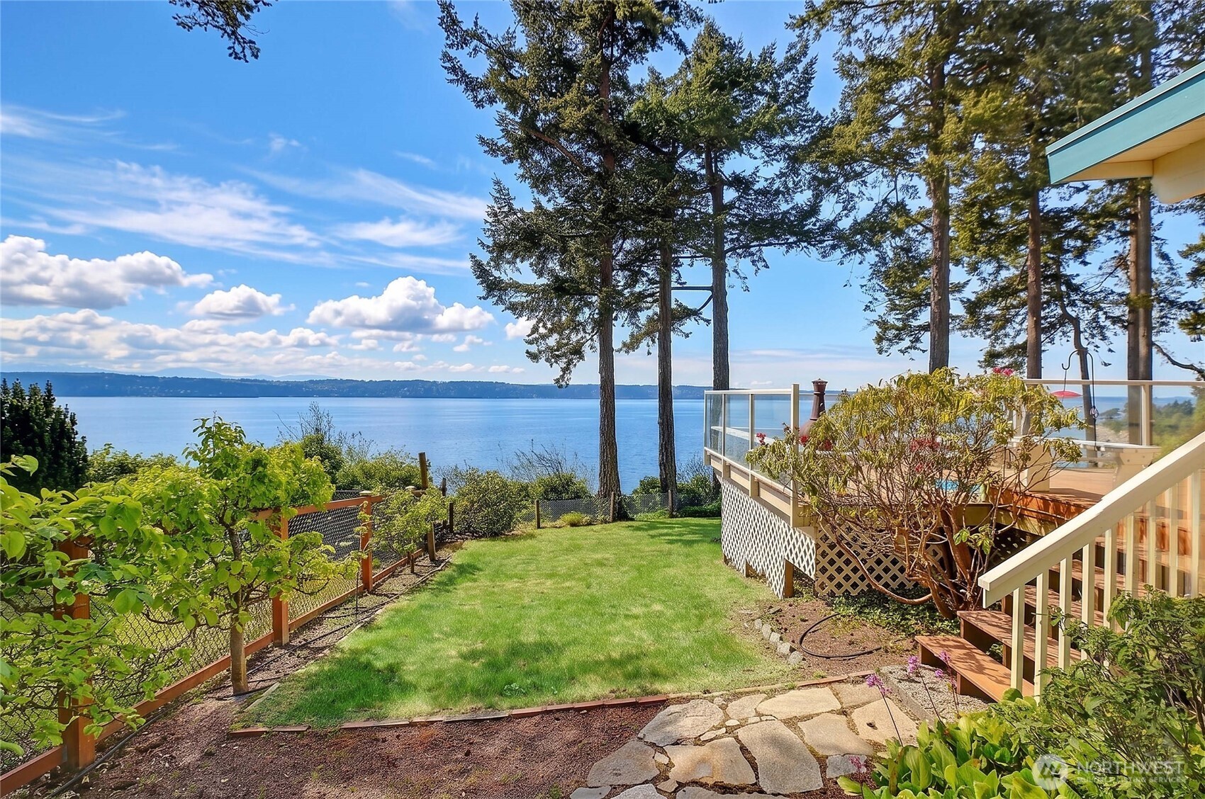 1246 SW Camano Drive , Camano Island, WA 98282