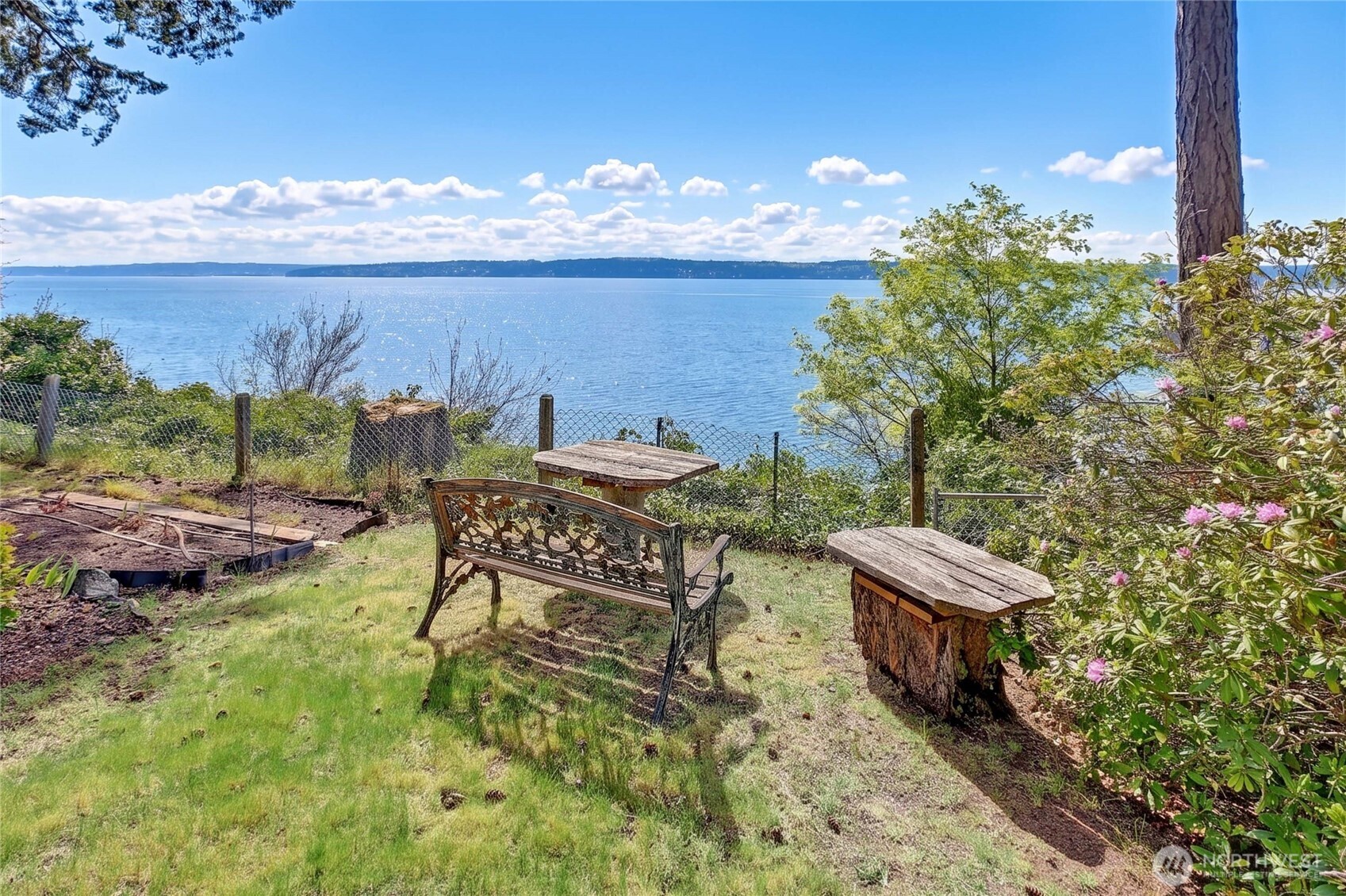 1246 SW Camano Drive , Camano Island, WA 98282