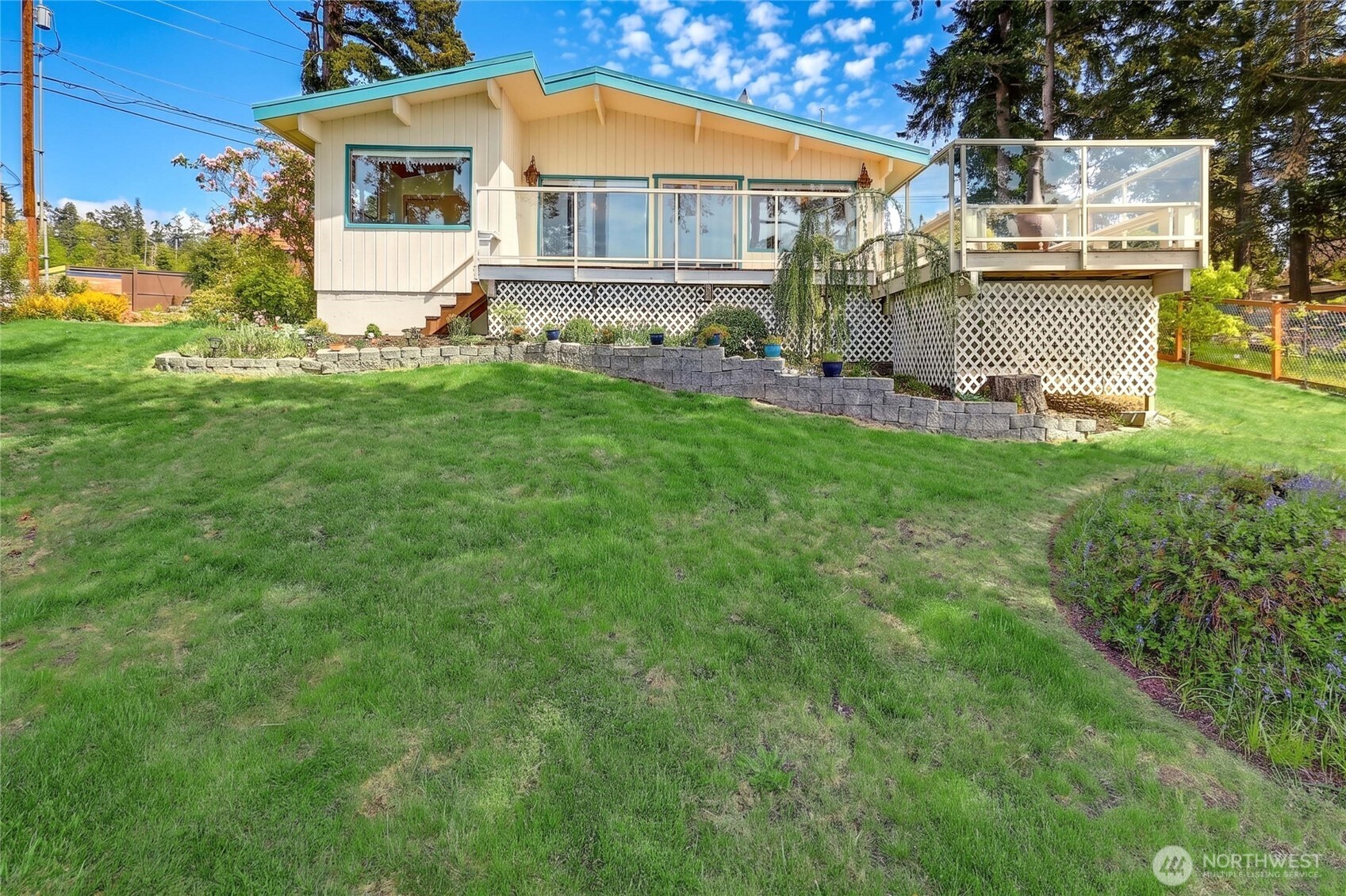 1246 SW Camano Drive , Camano Island, WA 98282