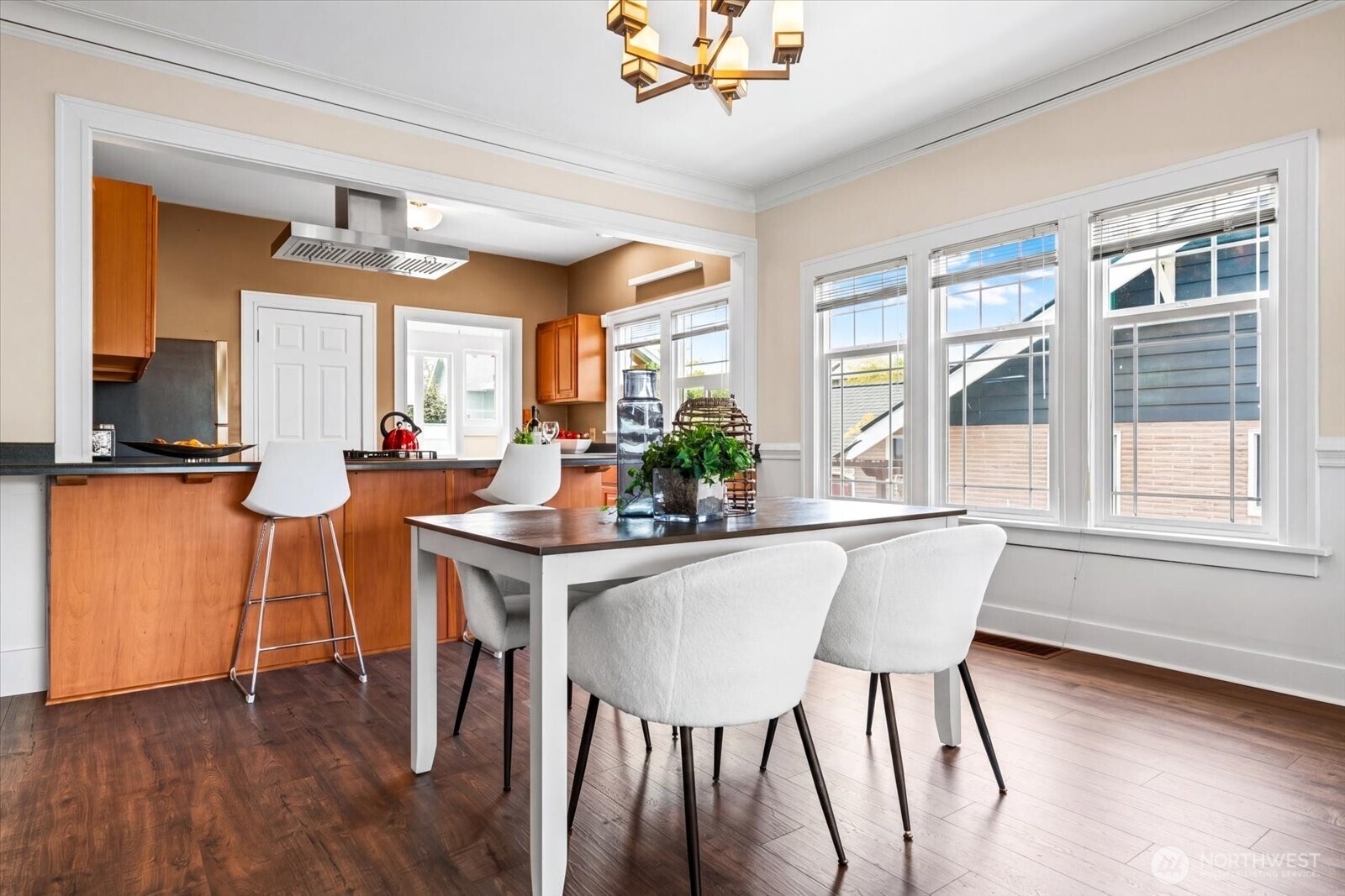 127 NE 58th Street , Seattle, WA 98105