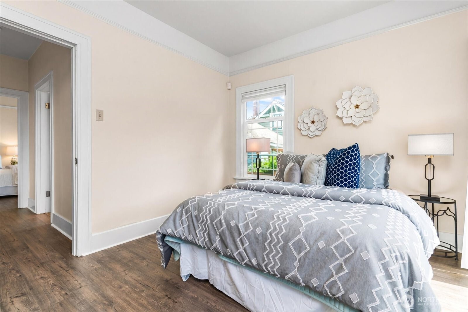 127 NE 58th Street , Seattle, WA 98105
