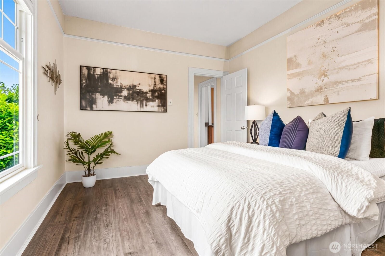127 NE 58th Street , Seattle, WA 98105