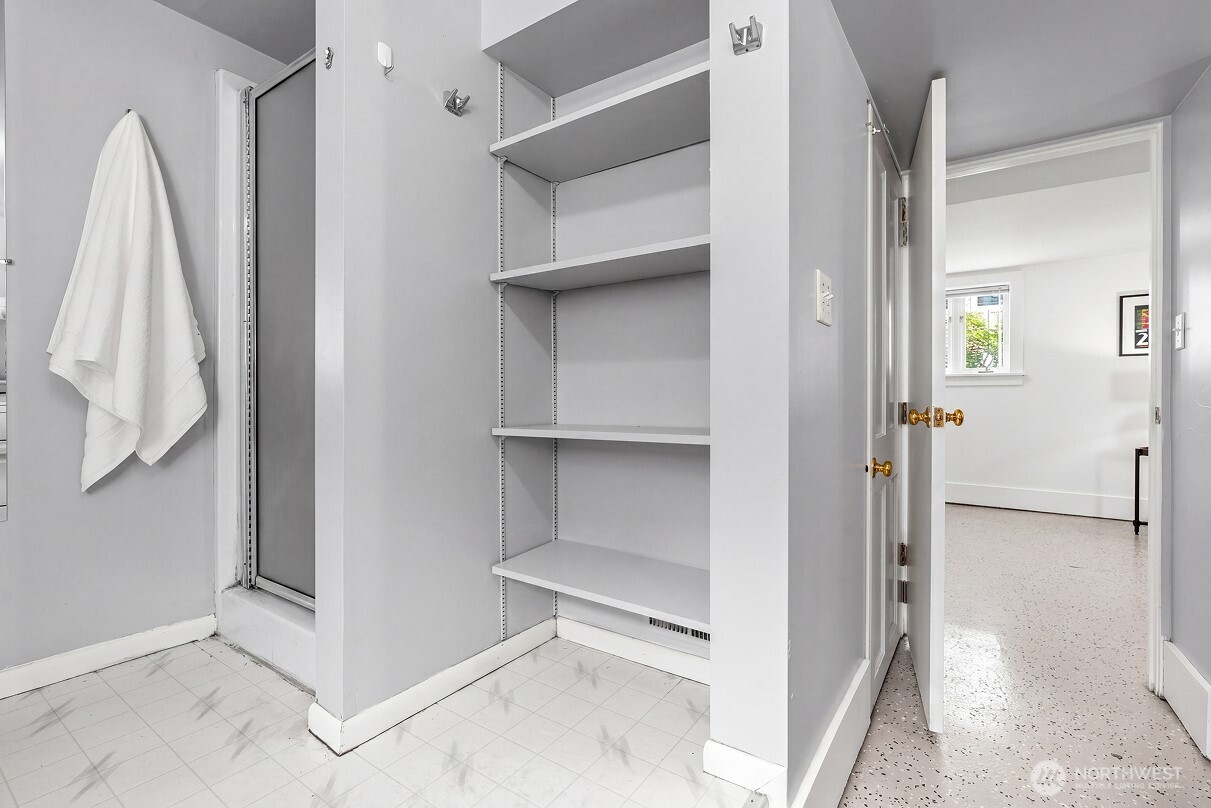 127 NE 58th Street , Seattle, WA 98105