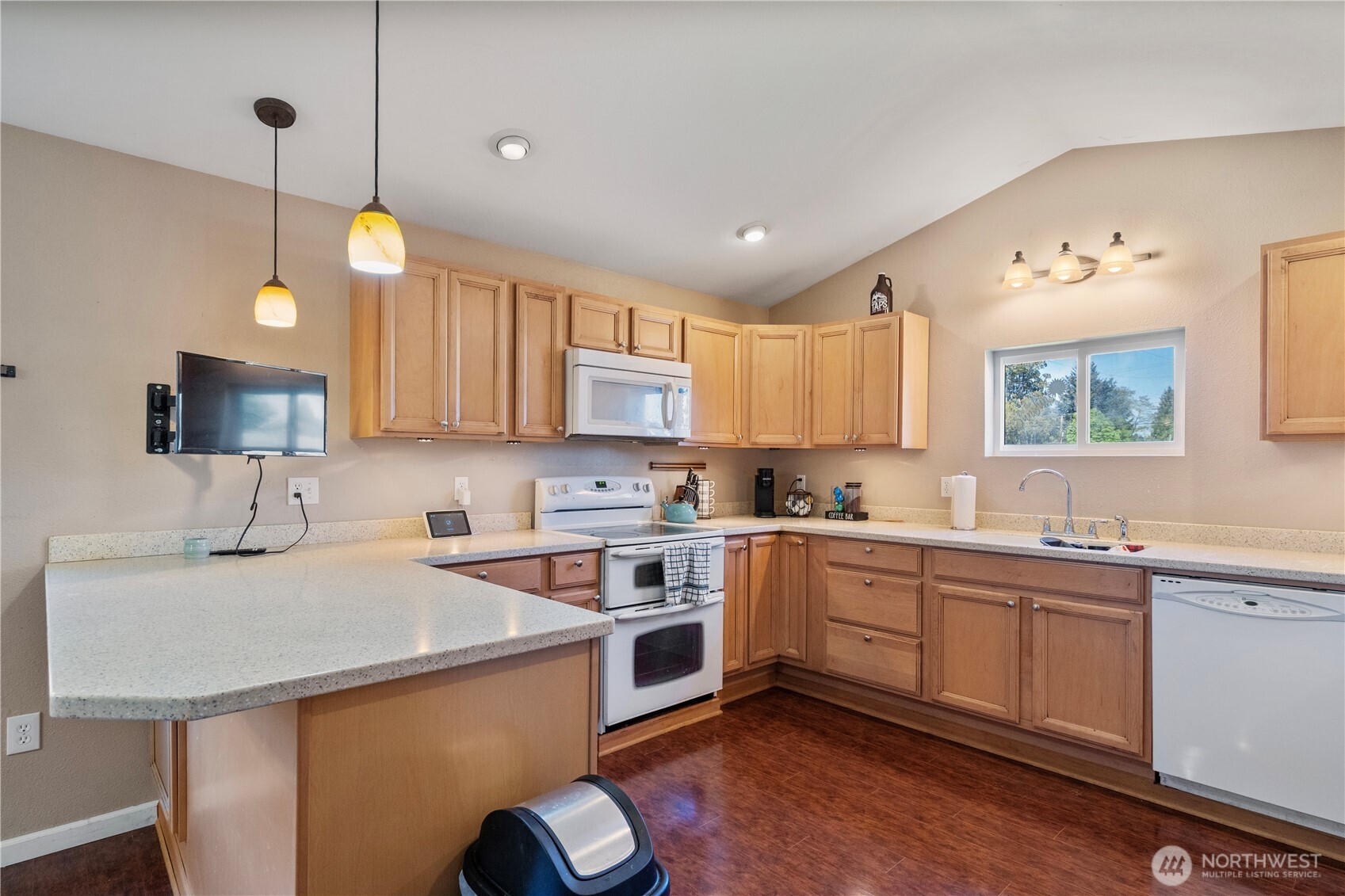 928 W Cherry Street , Centralia, WA 98531