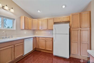 928 W Cherry Street , Centralia, WA 98531 - Photo 12