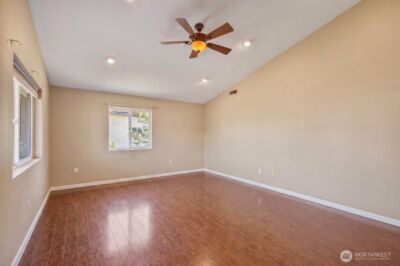 928 W Cherry Street , Centralia, WA 98531 - Photo 8