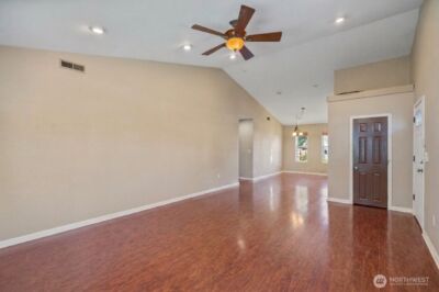 928 W Cherry Street , Centralia, WA 98531 - Photo 9