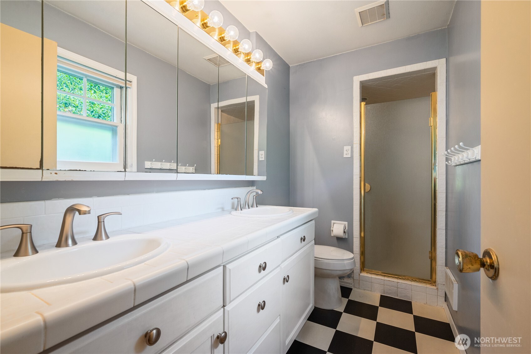 303 E Cedar Lane , Longview, WA 98632