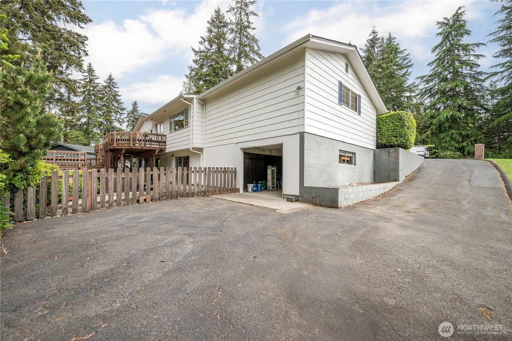 303 E Cedar Lane , Longview, WA 98632