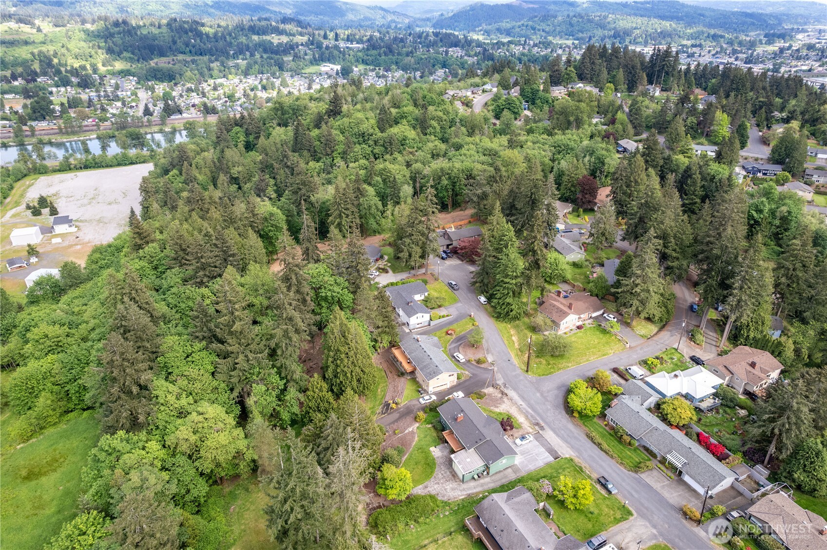 303 E Cedar Lane , Longview, WA 98632