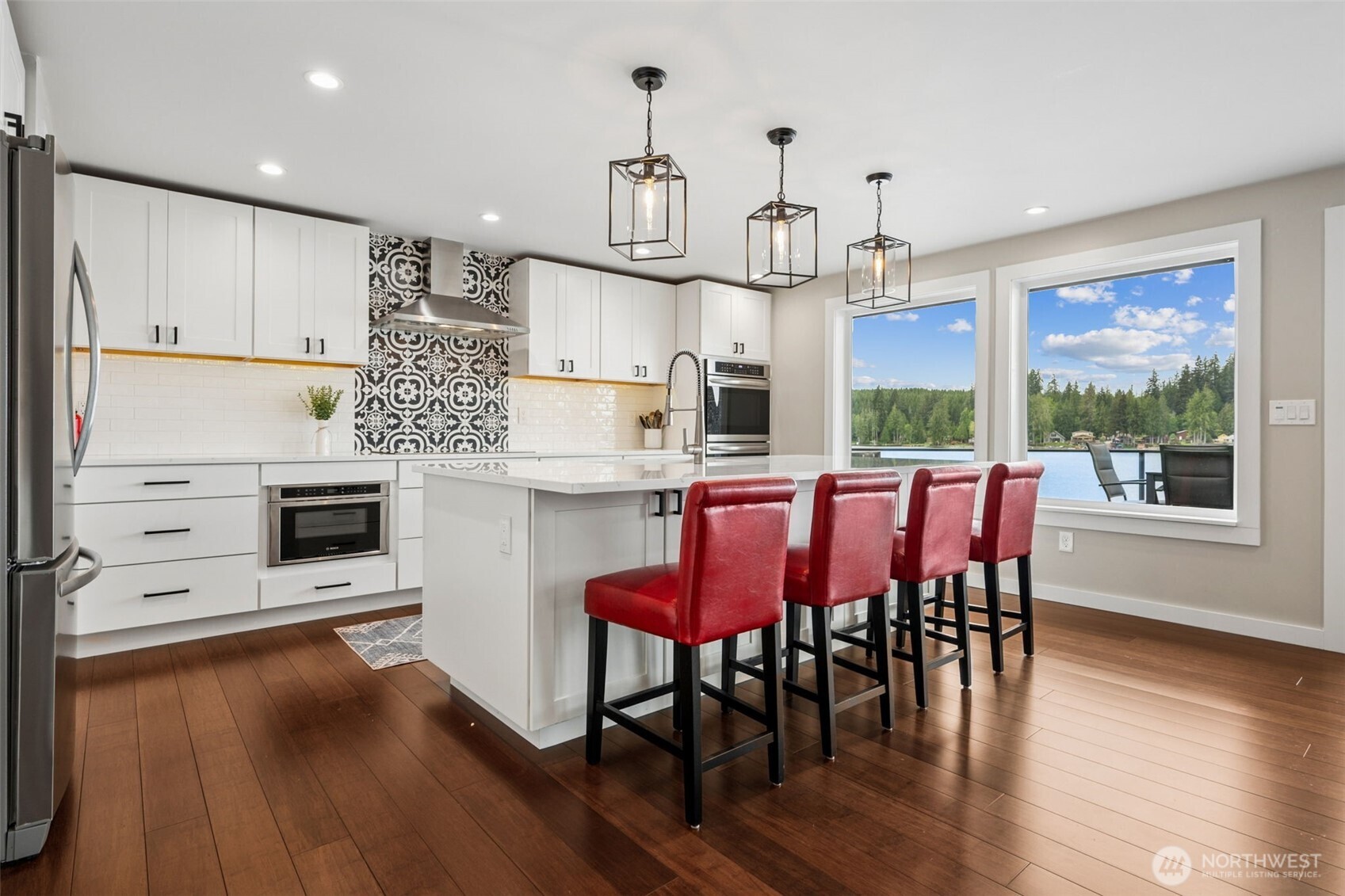 1210 E Mason Lake Drive S, Grapeview, WA 98546