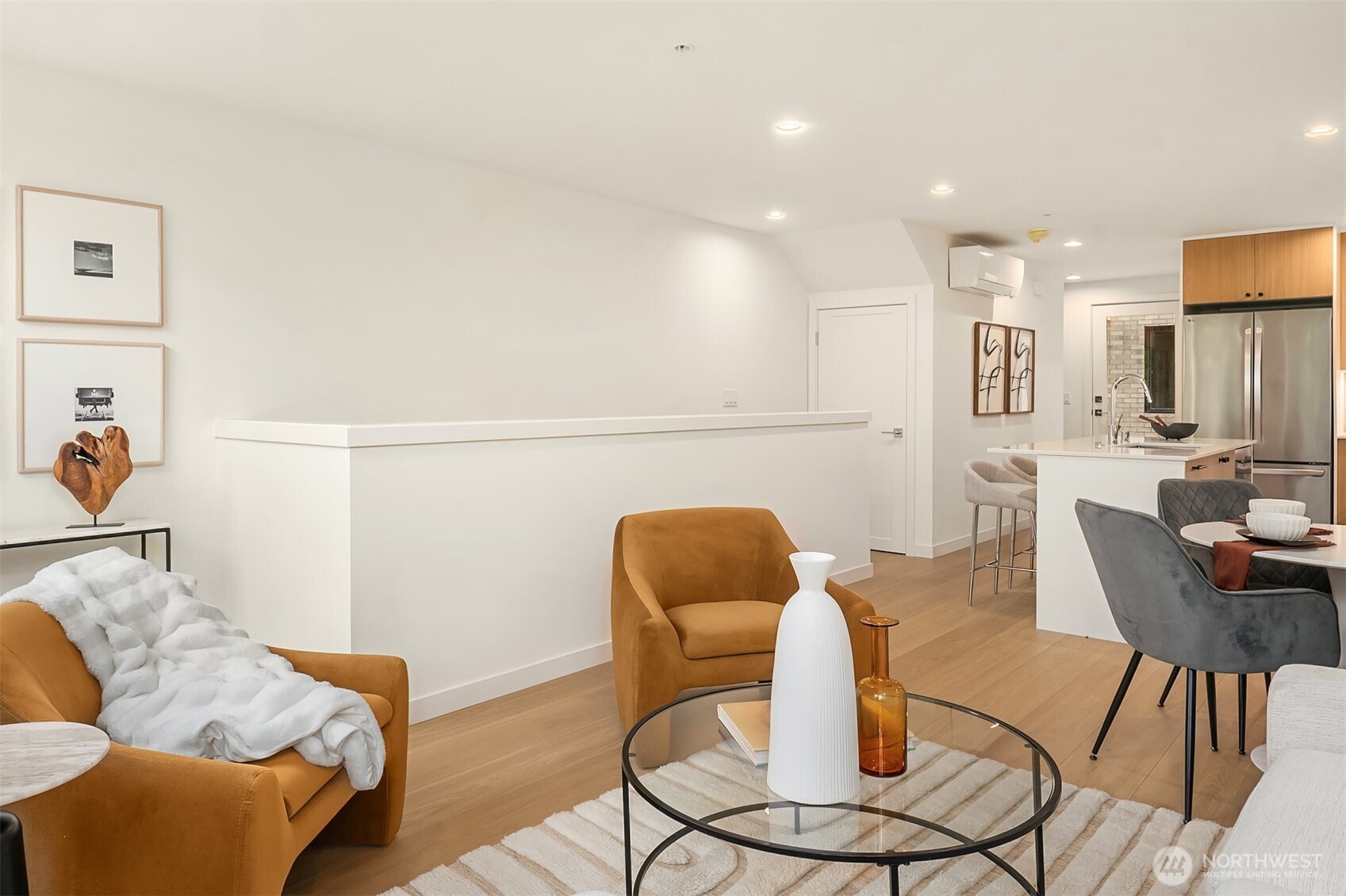 932 NW 54th Street , Seattle, WA 98107