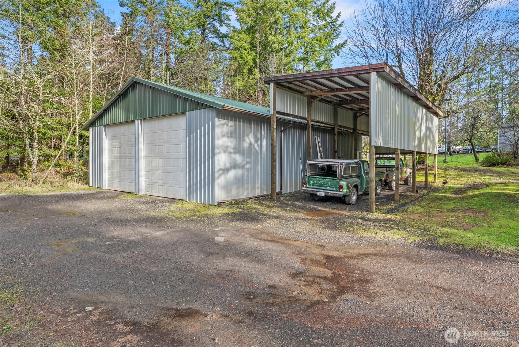 1337 South Silverlake Road , Castle Rock, WA 98611