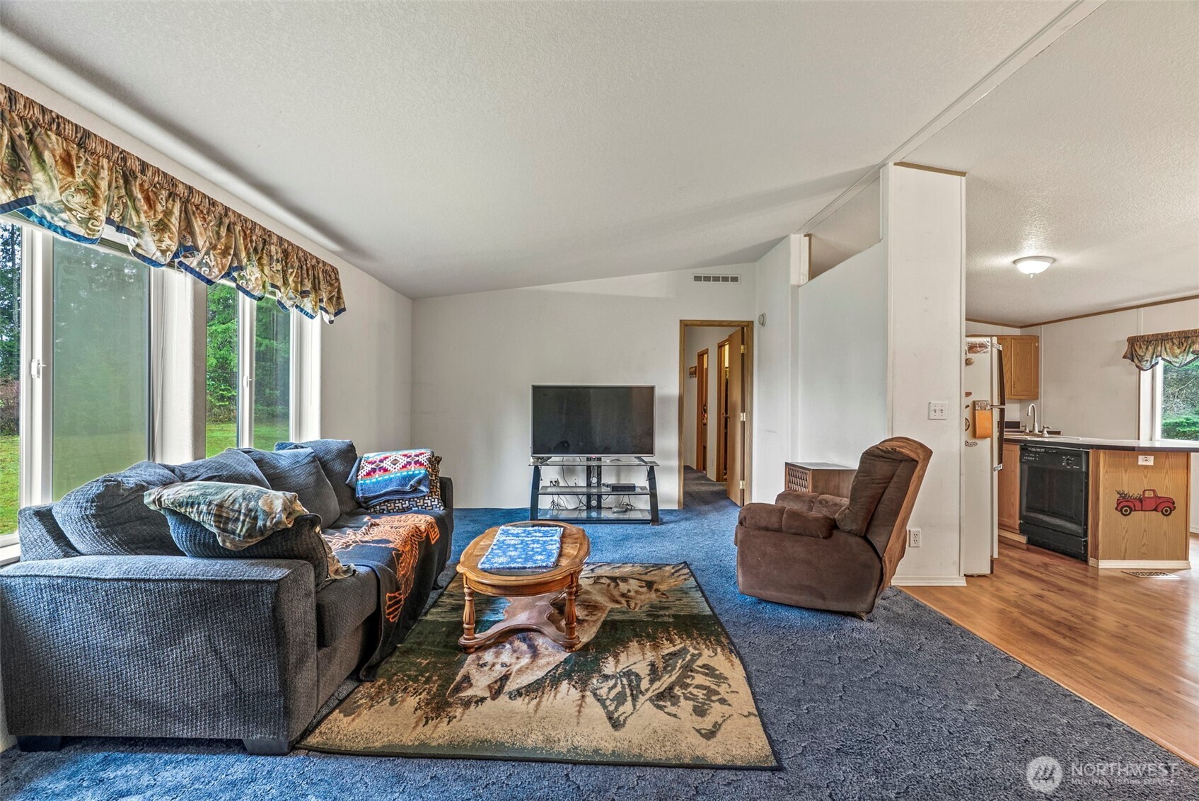 1337 South Silverlake Road , Castle Rock, WA 98611