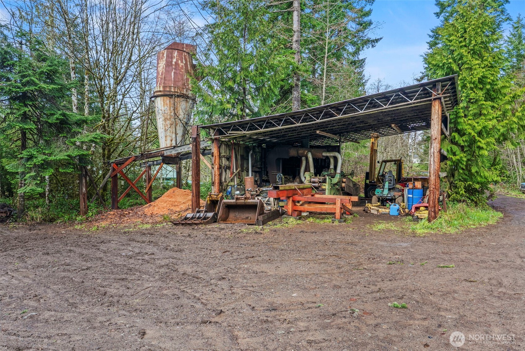 1337 South Silverlake Road , Castle Rock, WA 98611