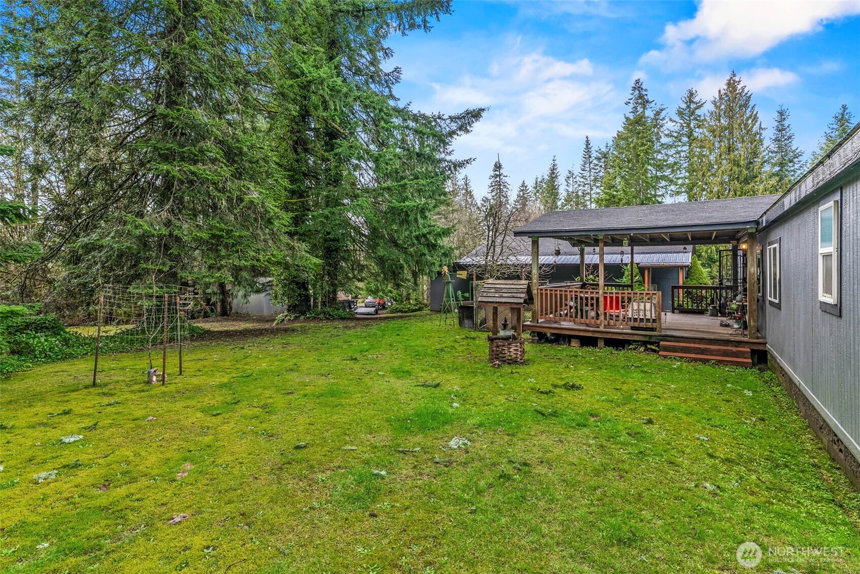 1337 South Silverlake Road , Castle Rock, WA 98611